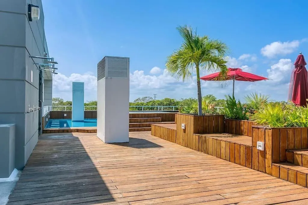 Golfers' Paradise At Nick Price Residences! Playa del Carmen Apartment