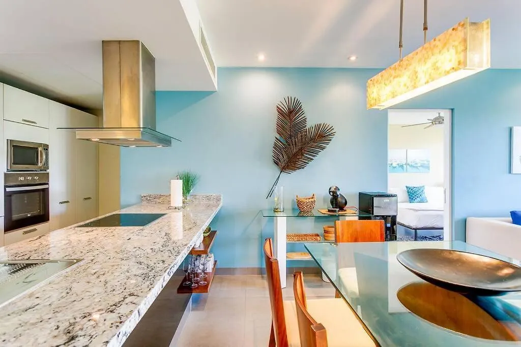 Golfers' Paradise At Nick Price Residences! Playa del Carmen Apartment