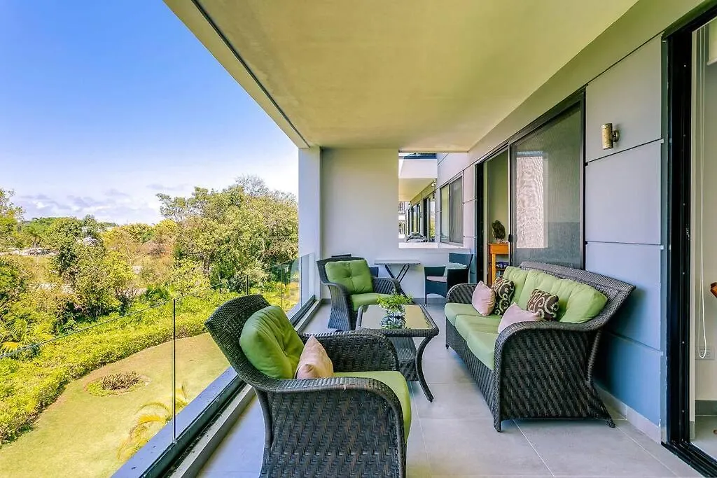 Golfers' Paradise At Nick Price Residences! Playa del Carmen Apartment